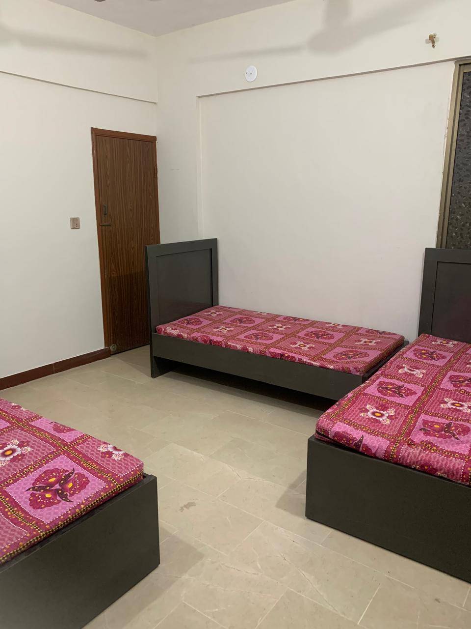 1 Seater Room at Royal girls hostel - PKR 37,000/month